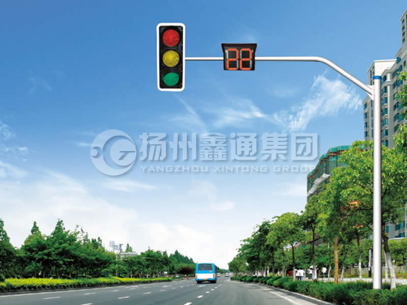 XHDG-010，彎臂信號(hào)燈桿，臨沂信號(hào)燈桿