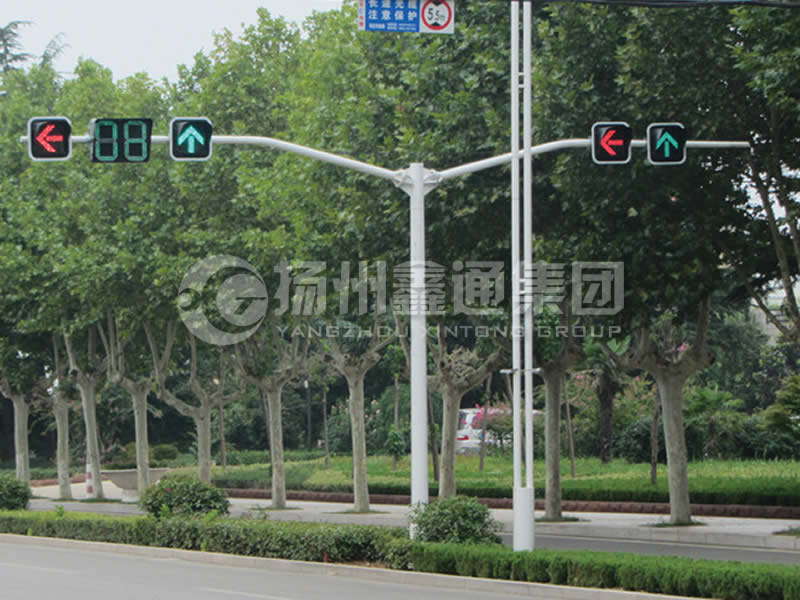 XHDG-041，Y型雙挑信號燈桿
