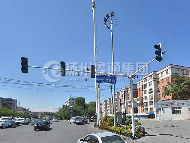 XHDG-050，八棱直角懸臂信號燈桿